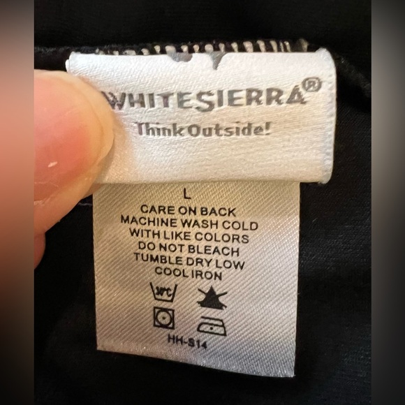 4 Athletic/Yoga Tops - 3 Black, 1 Orange - Like New - Picture 10 of 14